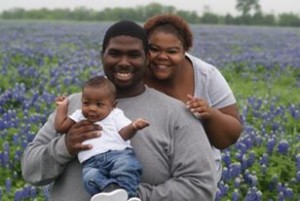 PIC.rickey, sharn-de and junior in bluebonnets
